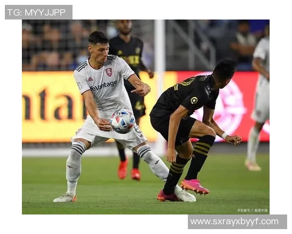 洛杉矶FC迎战盐湖城展开激烈对决球迷期待精彩赛事盛况